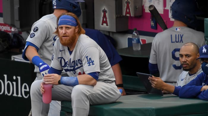 Dodgers aren't living up to expectations in 2021.
